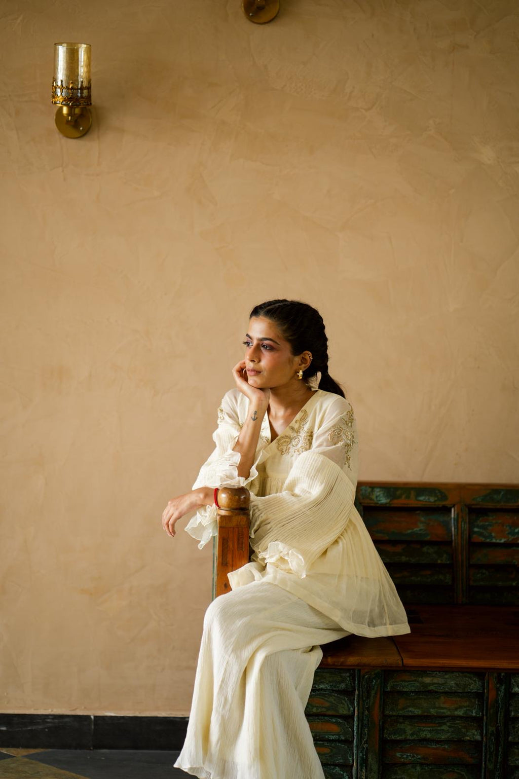 Meera set